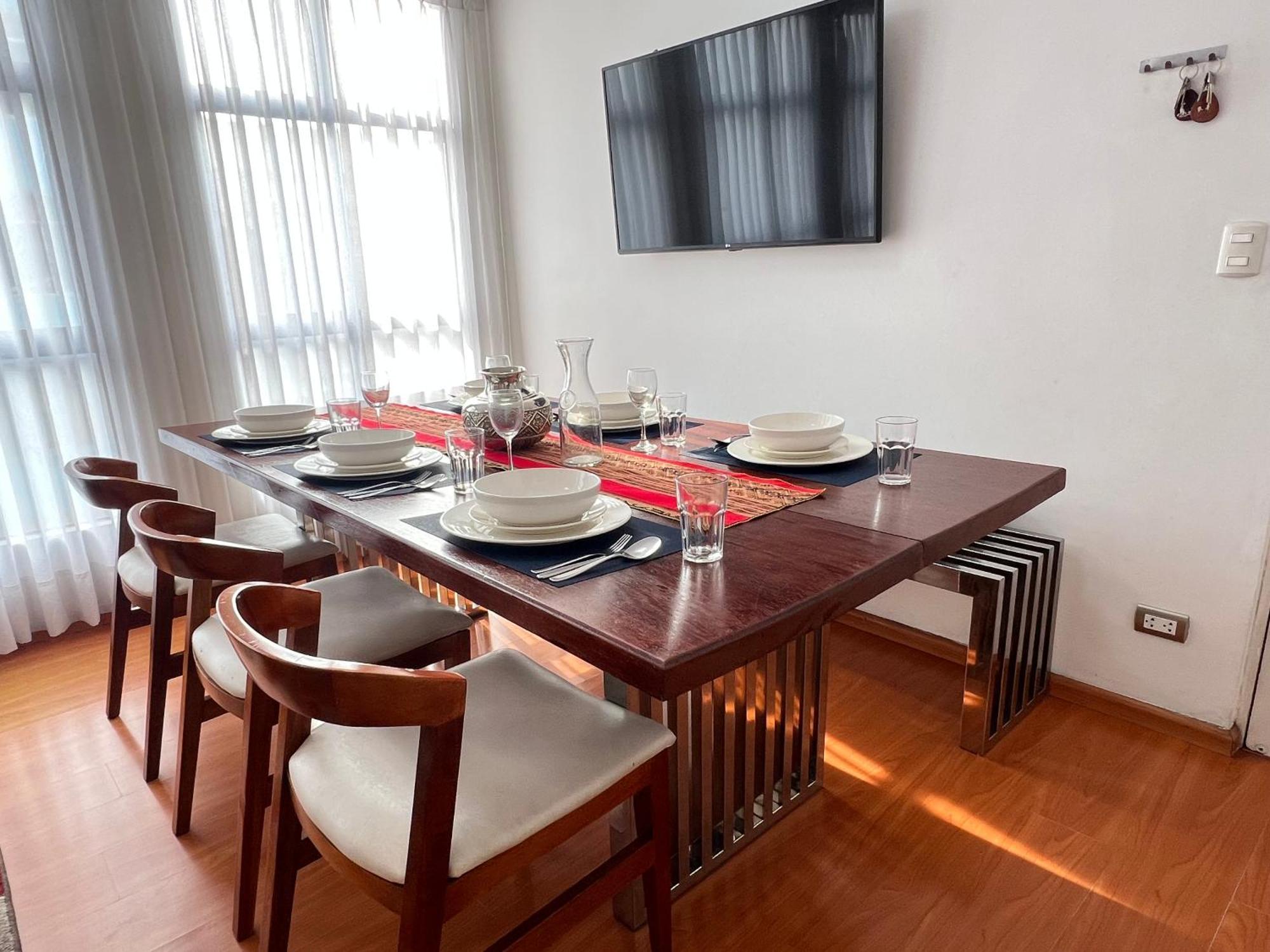 Downtown Lima Apt With May Promo Book & Save Big Eksteriør bilde