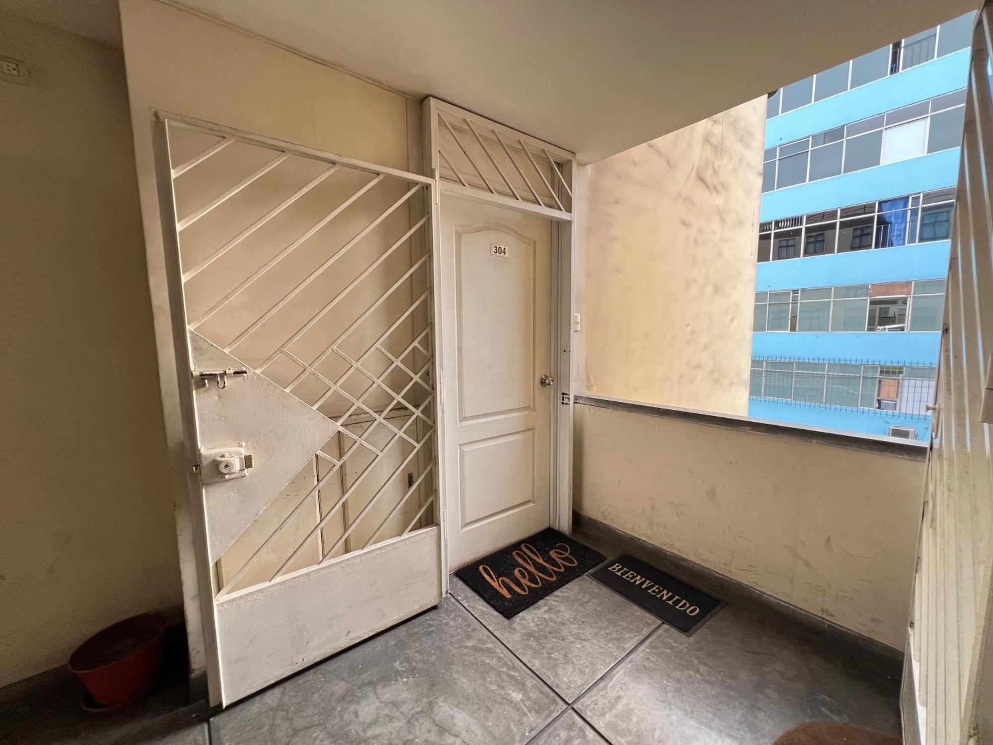 Downtown Lima Apt With May Promo Book & Save Big Eksteriør bilde
