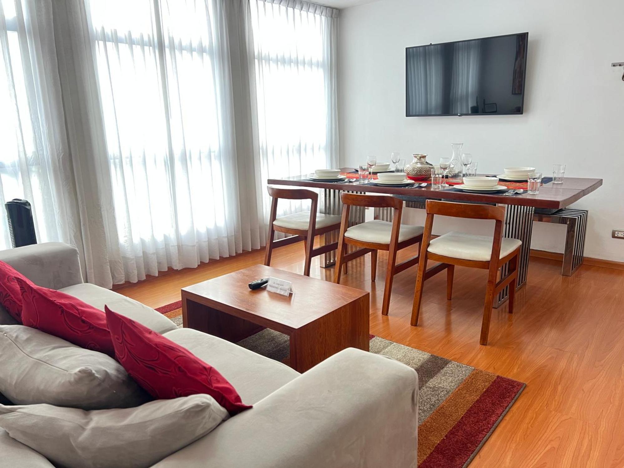 Downtown Lima Apt With May Promo Book & Save Big Eksteriør bilde