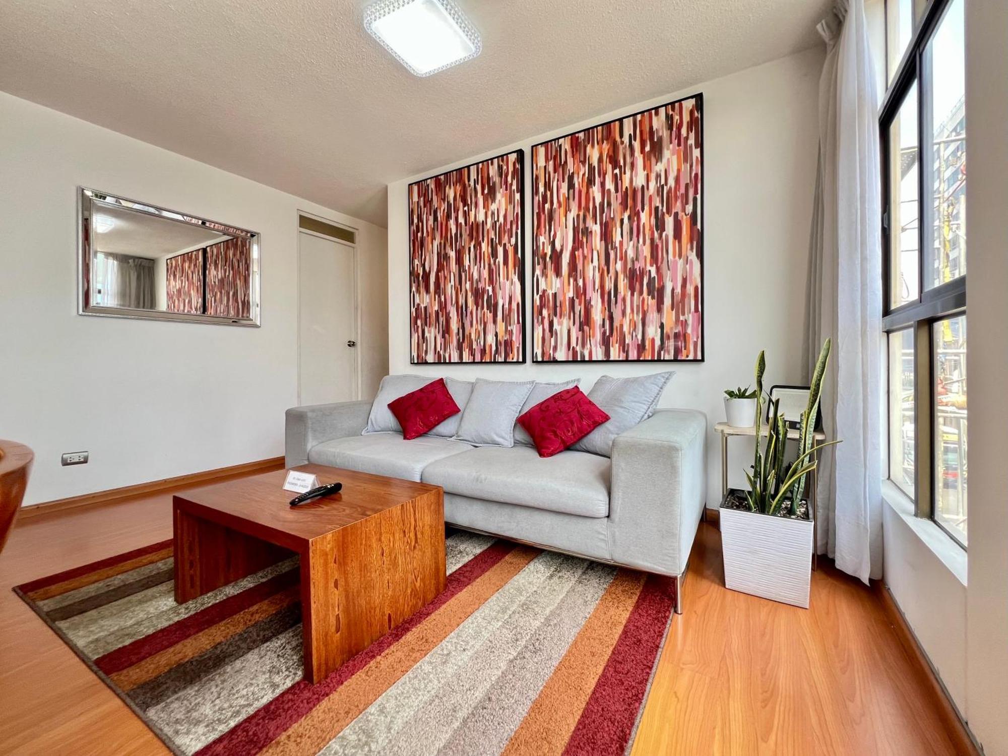 Downtown Lima Apt With May Promo Book & Save Big Eksteriør bilde